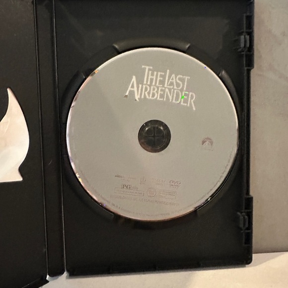 The Last Airbender DVD - Picture 3 of 3